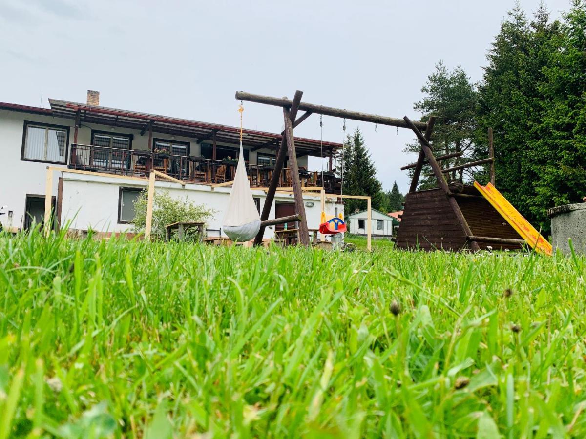 Penzion Tomy Na Plazi Hotel Frymburk Exterior photo