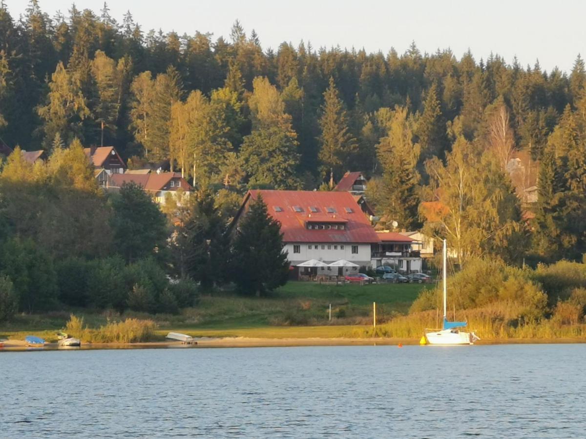 Penzion Tomy Na Plazi Hotel Frymburk Exterior photo