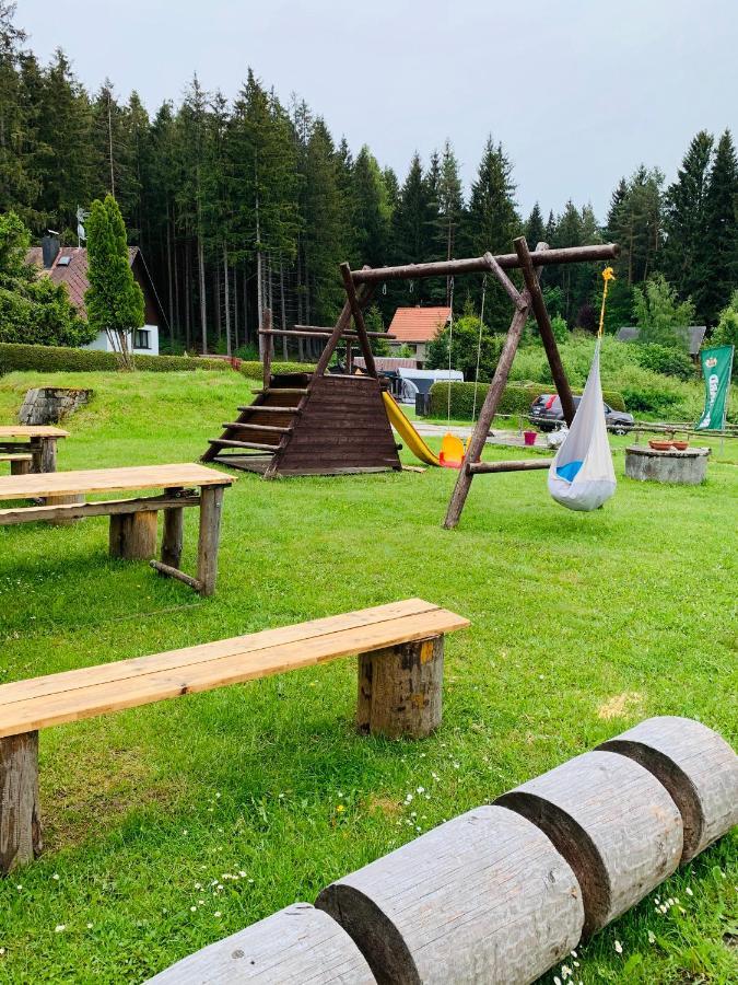 Penzion Tomy Na Plazi Hotel Frymburk Exterior photo