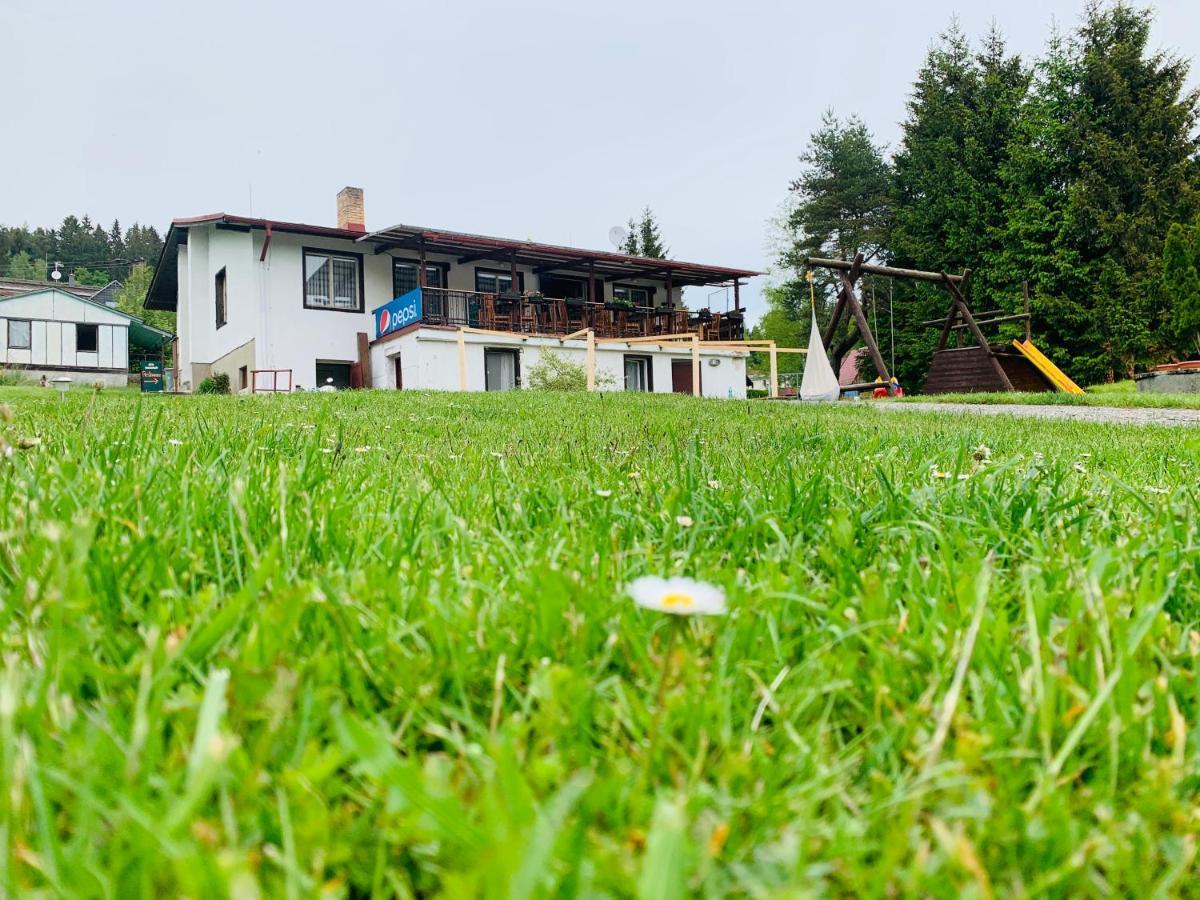 Penzion Tomy Na Plazi Hotel Frymburk Exterior photo
